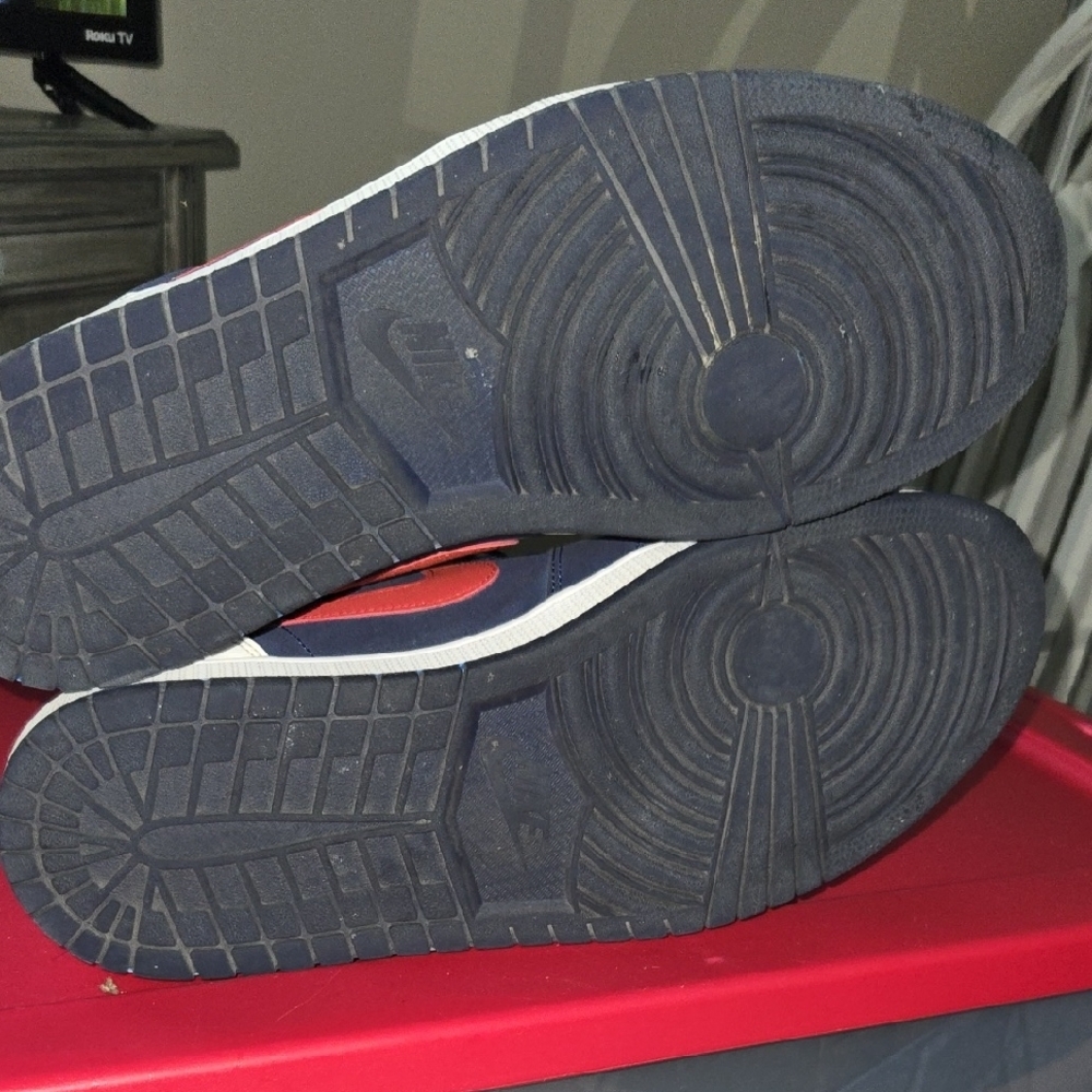 2020

Air Jordan 1 Low 'USA' - Picture 5 of 7